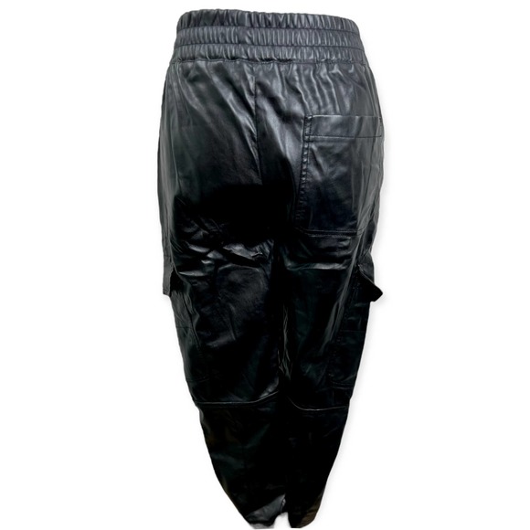 Zara Black Faux Leather Cargo Pocket Pants - Picture 3 of 4